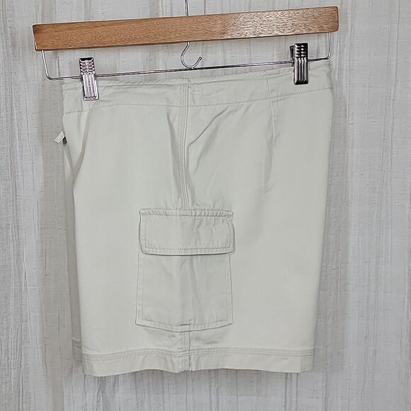 Tommy Hilfiger Khaki Cargo Chino Shorts - Picture 6 of 16